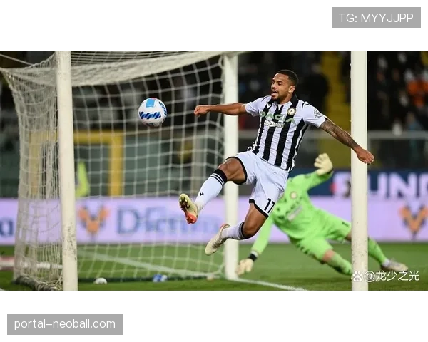 维罗纳0-0闷平乌迪内斯,比赛乏善可陈,两队合计仅一次射门命中门框范围 维罗纳0-0闷平乌迪内斯,比赛乏善可陈,两队合计仅一次射门命中门框范围