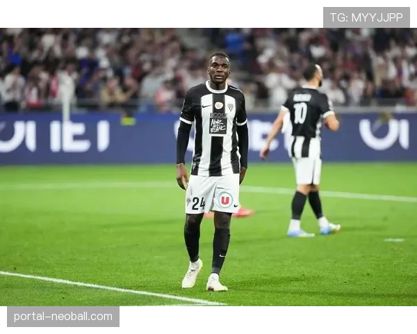 昂热vs巴黎圣日耳曼，卫冕冠军客场挑战中游球队